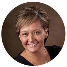 Melanie Cromwell's Instagram, Twitter & Facebook