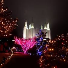 Wow I Love This Mormon Temple Festival Of Lights Http Mormonfavorites Com Mormon Temple Festival Of Lights 2 Festival Lights Mormon Temples Festival