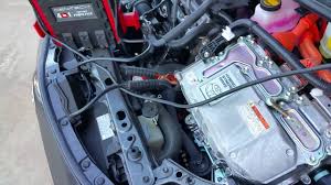 Bagi pecinta motor skuter pcx hybrid ini pasti bingung, bagaimana cara merawat beterai. Lake Charles Toyota Jump Start A Prius C Youtube