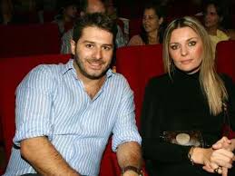 Σπούδασε στη δραματική σχολή του θεάτρου τέχνης «κάρολος κουν». Al Mpoyrdoymhs Ti Ton Edese Me Thn Elisabet Moytafh Zinapost Gr