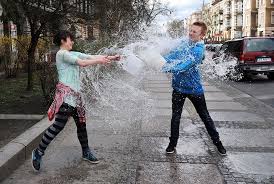 Boys sprinkle water over the girls they like. Culture Pl On Twitter Wateeeeer Fiiiiight It S Smigus Dyngus Poland S National Water Fight Day Https T Co V11ci7s3ma Plinportugal Plinsouthkorea Plinst Leipzig Plinlviv Plinhrvatska Plintokyo Plinnorway Plinlatvia