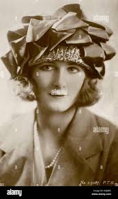 Heather thatcher hi-res stock photography and images