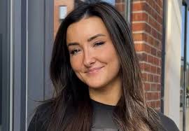 Bethany Tomlinson's Instagram, Twitter & Facebook