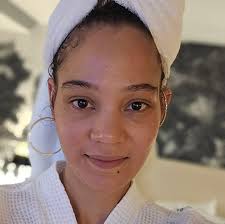 Is Quesa Pizza and More in Carrboro still open?