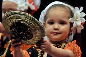 A Full Moon for el Festival de Teatro para Niños by Christine Stoddard