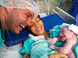 Hola me ayudan con nombre de nena y nene que no esten repetidos que sean  medios raros porfavr