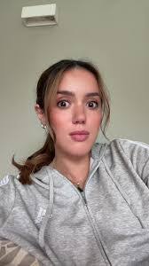 Robyn Mcpherson's Instagram, Twitter & Facebook