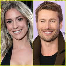 Roxanne Bennett's Instagram, Twitter & Facebook