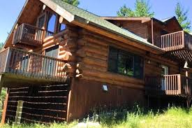 Agua norte is a little timber frame cabin perched on a cliff overlooking the northern waters of lake superior and the northwoods. Luxury Camping Cabins Near Grand Marais Glamping Hub