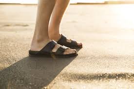 Birkenstock Arizona Essentials White This Unisex Birkenstock Is Only 34 95 The Eva Arizona Is An Easy To Wear Sandal At An Incredible Price Birkenstock Trending Fashion Shoes Shoes Spring Summer