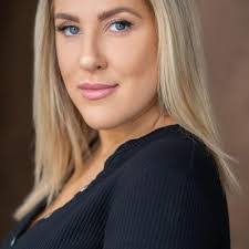 Natalie Paris's Instagram, Twitter & Facebook