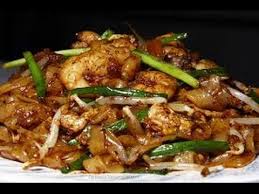 Resep kwetiau goreng solaria yang sudah terkenal akan kelezatannya itu pasti sulit ya cara membuatnya? Resepi Kwetiau Goreng Kerang