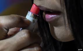 نساء من العراق هذه أسباب عملنا في الدعارة Irfaasawtak