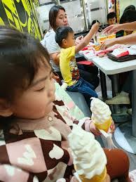 Kareem Martins's Instagram, Twitter & Facebook