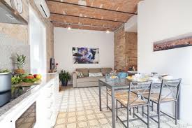 Centric sagrada familia apartments is located in barcelona, just 450 feet from gaudí's spectacular sagrada família basilica. Hotel Happy People Sagrada Familia Apartments Spain At Hrs With Free Services