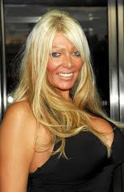 Lea Walker's Instagram, Twitter & Facebook