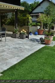 Diese Terrassenplatten Der Sorte Silver Springen Ins Auge Durch Seine Einzigartige Struktur Ist Jeder Stein Ein Unika Terrassenplatten Terrassenbelag Terrasse