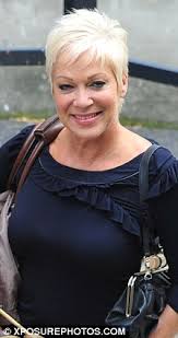 50 short hairstyles and haircuts for major inspo. Loose Women S Denise Welch Ditches Peroxide Blonde Crop For A Brunette Do Daily Mail Online