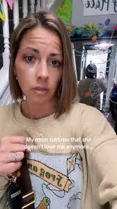 Rebecca Ruppert's Instagram, Twitter & Facebook