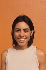 Kate Lyman's Instagram, Twitter & Facebook