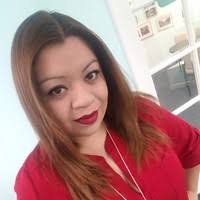 Evelyn Palomo's Instagram, Twitter & Facebook