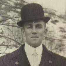 Albert Alston's Instagram, Twitter & Facebook