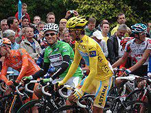Posté par misterquentin tour de france 2010 classement général au terme de la 16ème étape coureurs equipes temps diff 1 alberto contador (esp) astana 78:29:10 2 andy schleck (lux) team saxo bank 78:29:18 + 00:00:08 3 samuel s. 2010 Tour De France Wikipedia