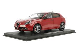 Image result for Rosso Competizione 2010 Giulietta