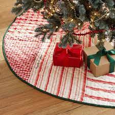 10 Christmas Tree Skirts And Collars To Dress Your Tree In Its Holiday Best Christmas Tree Skirts Patterns Christmas Tree Skirt Pottery Barn Christmas