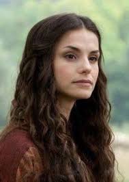 How tall and how much weigh nora von waldstätten? World Without End Cast Tvmaze