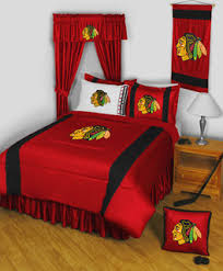 Some people leave christmas shopping for the last days, some of them take care of it in advance and yet everyone never forgets to decorate their living room , bedroom or dining. Nhl Chicago Blackhawks Bedding And Room Decorations American Traditional Bedroom Chicago By Obedding Houzz