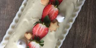 Rotolo con crema e fragole, un dolce perfetto per ogni occasione. Rotolo Chantilly Alle Fragole Il Giuggiolone