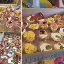 C'est frais, on les prépare à l'avance et en général tout le monde aime. Sabridelice Verrines Salees Mignardises Mignardisessalees Buffet Amusebouche Anniversaire Traiteurevenementiel Buffetsale Petitsfours Verrine Verrinessalees Chefadomicile Traireur Adomicile Verrines Lesverrines Cuisine Cuisinemaison