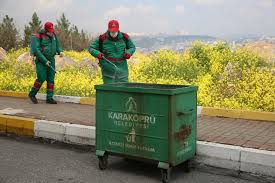 Karakopru De Ilaclama Calismalari Suruyor Www Urfa63haber Com