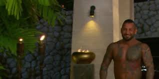 It's katie thurston & michelle young. Bachelorette In Der Schweiz Kandidat Safak Konig Kommt Nackt Zur Vorstellung Express De