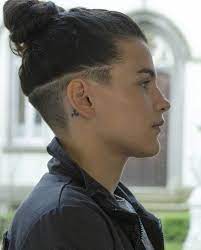 Brune Renault Undercut Coupe De Cheveux Coiffure Undercut Cheveux Rases