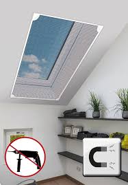 Schellenberg Magnetisches Dachfenster Fliegengitter Insektenschutz 80 X 140 Cm Weisser Rahmen Gardinen Ideen Dachfenster Fliegengitter Gardinen Fur Dachfenster