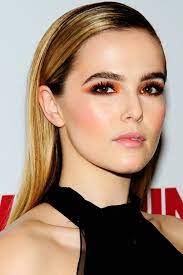 Celebrity Makeup Looks You Can Totally Pull Off Celebrity Makeup Looks Celebrity Makeup Makeup Looks