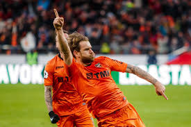 Eric bicfalvi of steaua challenges lewis holtby of schalke during the uefa europa league group j match between fc schalke 04 and fc steaua bucuresti at veltins arena on december 1, 2011 in. Bicfalvi Hashtag On Twitter