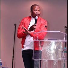 Dr tumi got married in 2008 to his beautiful wife kgaugelo. Limpopo News Gospel Powerhouse Dr Tumi Evades Facebook