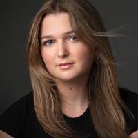 Hannah Aziz's Instagram, Twitter & Facebook