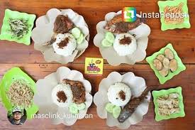 Menyediakan handsanitizer atau tempat cuci tangan dengan air mengalir dan sabun. Thankz Kak Masclink Kulineran Disini Sepesial Sambal Hita Flickr