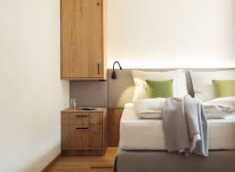 Look up the german to english translation of schlafzimmern in the pons online dictionary. Apartments Mit 1 2 3 Oder 4 Schlafzimmern In Oetz All Suite Resorts