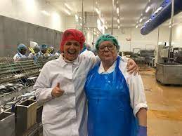 Dialogue débat concernant le travail le dimanche pour traiter ce sujet en classe de français langue étrangère. Le Doc Du Dimanche Sur France 5 La Sardine En Boite Une Filiere Bien Huilee Youtube