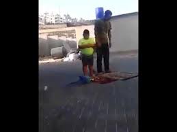 Funny Clip Of During Salah With Pariat Funny Clips Funny Funny Gif