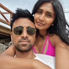 Priyanka Deuchande and Amar Mistry's Wedding Website