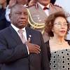 Mabuza met his future wife, siphiwe, on a train to durban in the 1970s. 1