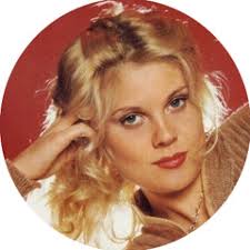 Listen to playlists featuring PREMIERE