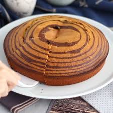 Zebra Cake Steps And Video Recipe Petitchef Recipe Homemade Cake Recipes Cooking Recipes Desserts Marble Cake Recipes