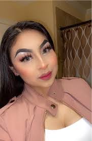 Alina Arellano's Instagram, Twitter & Facebook